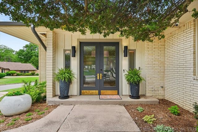 5715 S Evanston Place, Tulsa, OK 74105