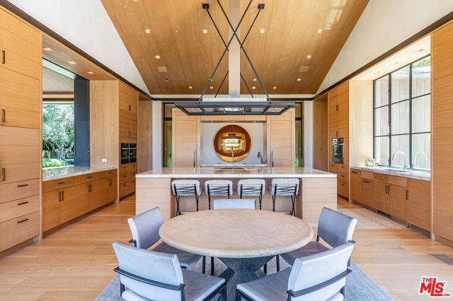 859 Woodacres Road, Santa Monica, CA 90402