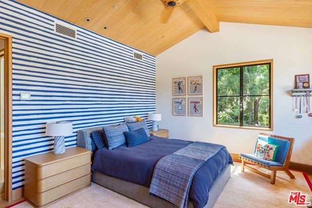 859 Woodacres Road, Santa Monica, CA 90402