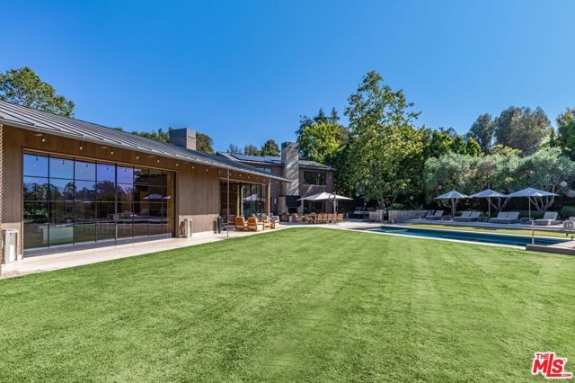 859 Woodacres Road, Santa Monica, CA 90402