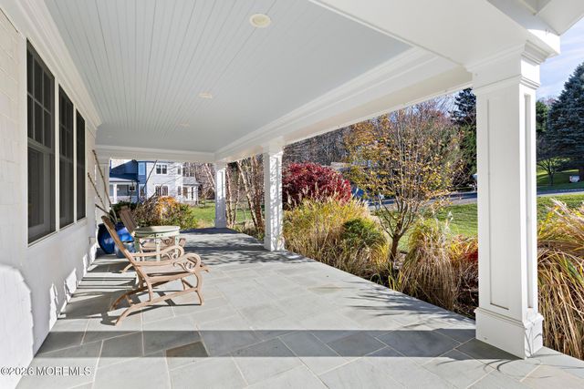 9 Beacon Hill Road, Atlantic Highlands, NJ 07716