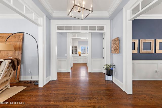 9 Beacon Hill Road, Atlantic Highlands, NJ 07716