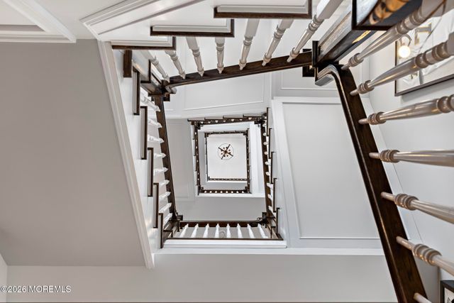 9 Beacon Hill Road, Atlantic Highlands, NJ 07716