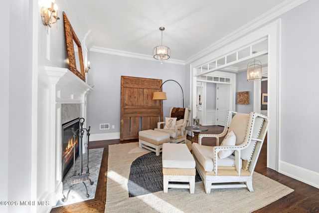 9 Beacon Hill Road, Atlantic Highlands, NJ 07716