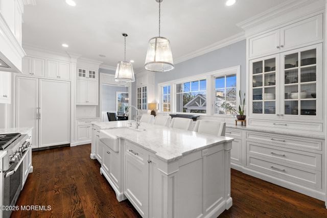 9 Beacon Hill Road, Atlantic Highlands, NJ 07716