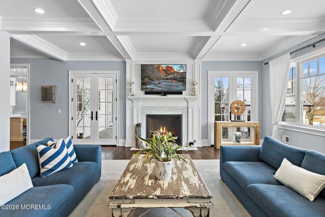 9 Beacon Hill Road, Atlantic Highlands, NJ 07716