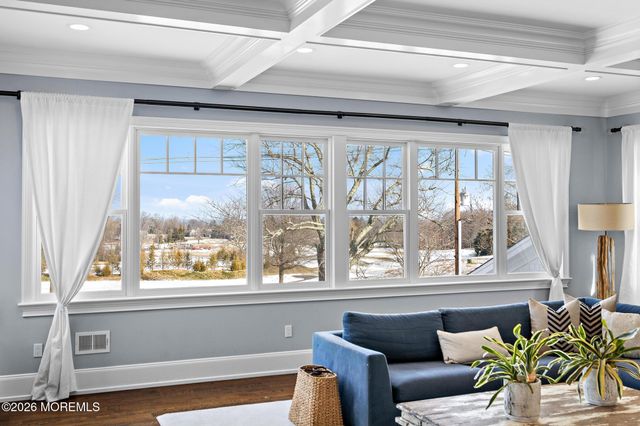 9 Beacon Hill Road, Atlantic Highlands, NJ 07716