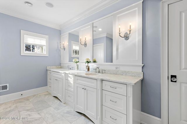 9 Beacon Hill Road, Atlantic Highlands, NJ 07716