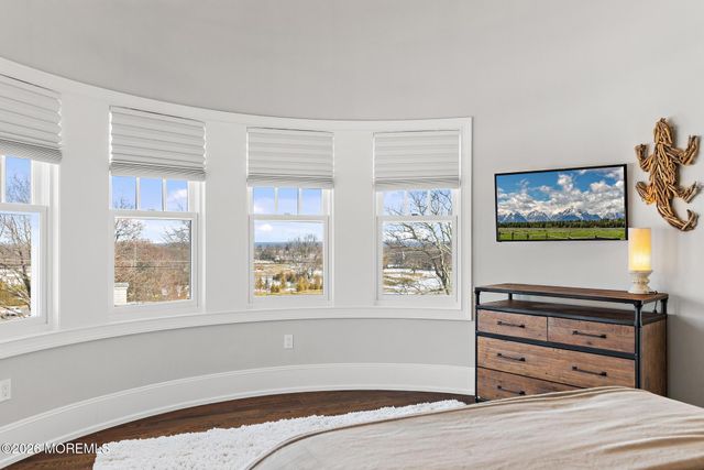 9 Beacon Hill Road, Atlantic Highlands, NJ 07716