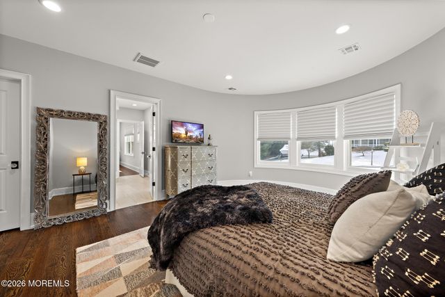 9 Beacon Hill Road, Atlantic Highlands, NJ 07716