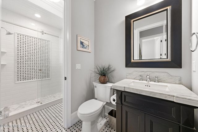 9 Beacon Hill Road, Atlantic Highlands, NJ 07716