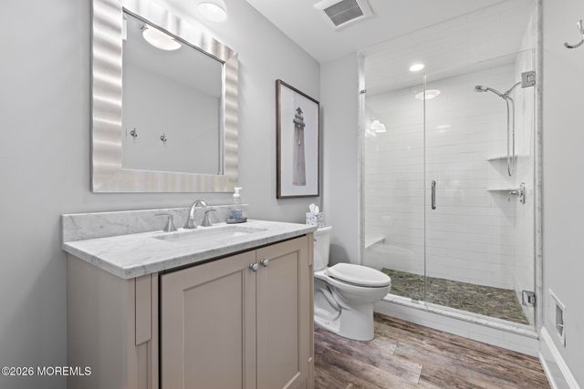 9 Beacon Hill Road, Atlantic Highlands, NJ 07716