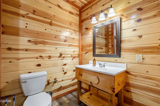 1628 Barn Door Lane, Sevierville, TN 37862