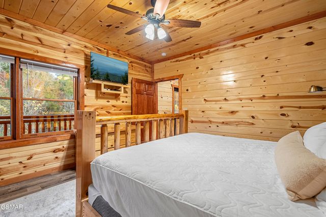 1628 Barn Door Lane, Sevierville, TN 37862