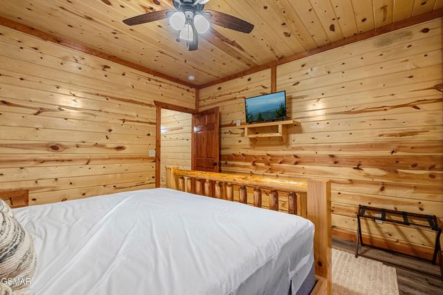 1628 Barn Door Lane, Sevierville, TN 37862