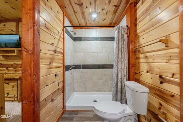 1628 Barn Door Lane, Sevierville, TN 37862