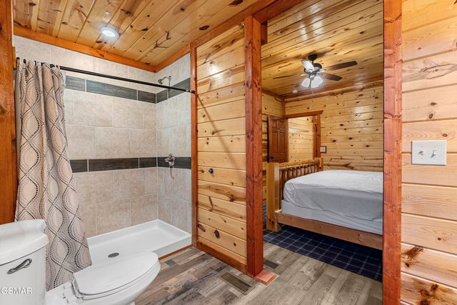 1628 Barn Door Lane, Sevierville, TN 37862