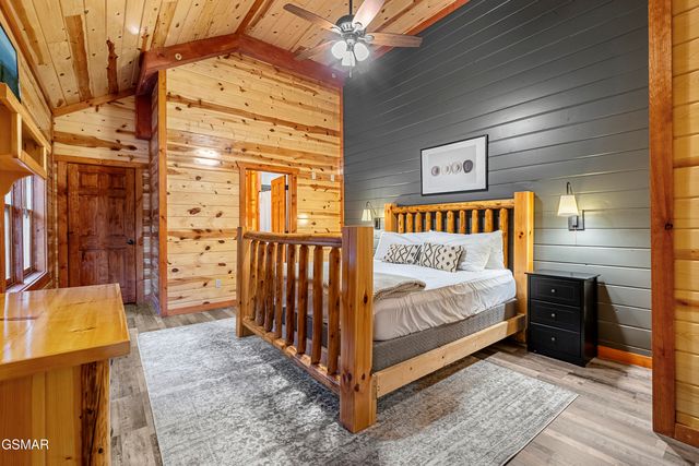 1628 Barn Door Lane, Sevierville, TN 37862