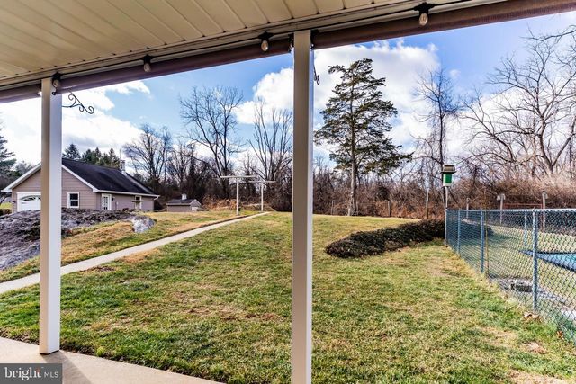 10 STONELEDGE ROAD, Newville, PA 17241