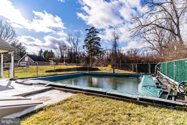 10 STONELEDGE ROAD, Newville, PA 17241