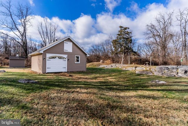 10 STONELEDGE ROAD, Newville, PA 17241
