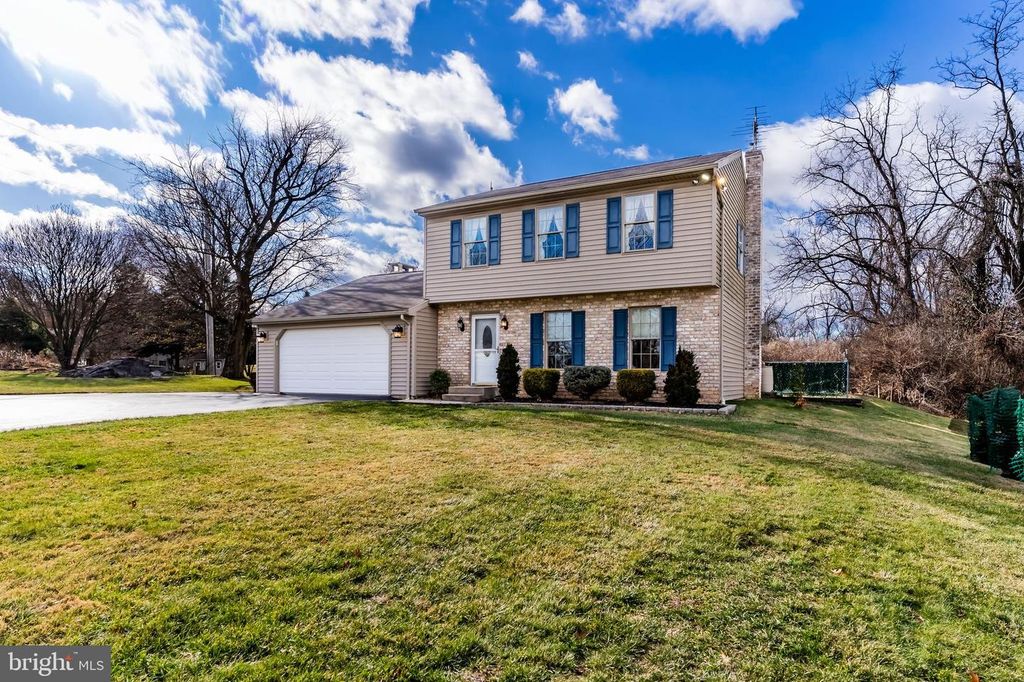 10 STONELEDGE ROAD, Newville, PA 17241