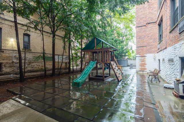 275 Webster Avenue 1B, Brooklyn, NY 11230