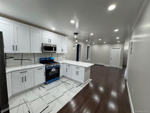 149-44 20th Avenue, Whitestone, NY 11357