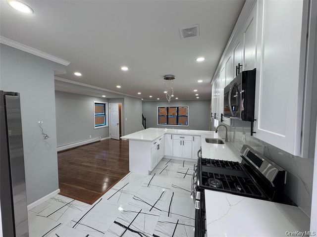 149-44 20th Avenue, Whitestone, NY 11357