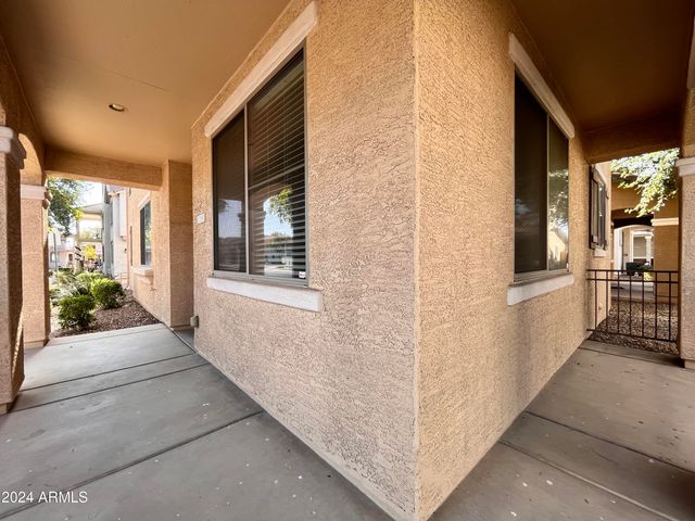 2850 S BRETT Street, Gilbert, AZ 85295