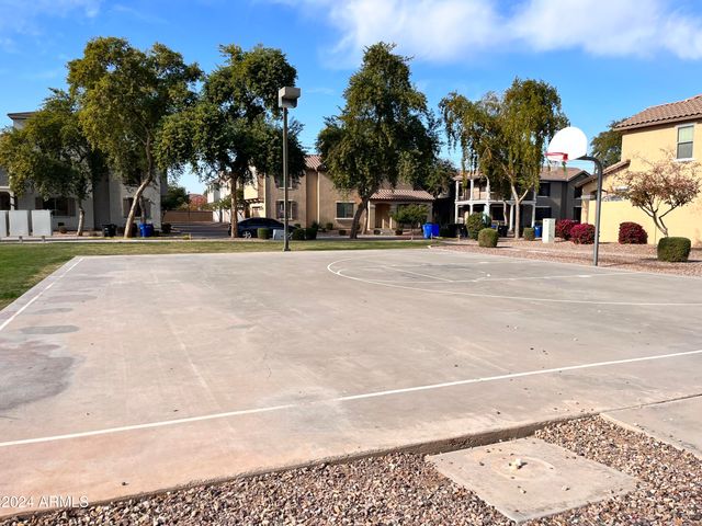 2850 S BRETT Street, Gilbert, AZ 85295