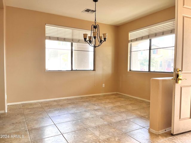 2850 S BRETT Street, Gilbert, AZ 85295