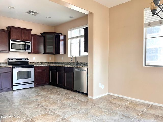 2850 S BRETT Street, Gilbert, AZ 85295