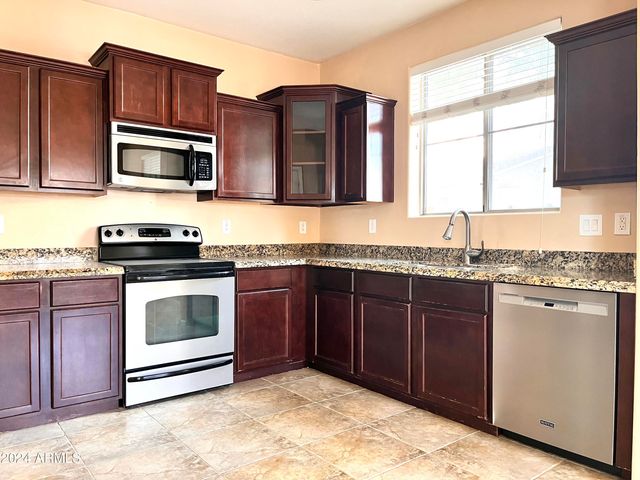 2850 S BRETT Street, Gilbert, AZ 85295
