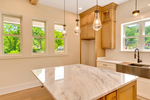 1402 W 55th Street, Chattanooga, TN 37409