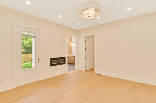 1402 W 55th Street, Chattanooga, TN 37409