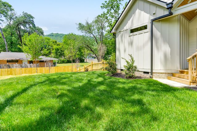 1402 W 55th Street, Chattanooga, TN 37409