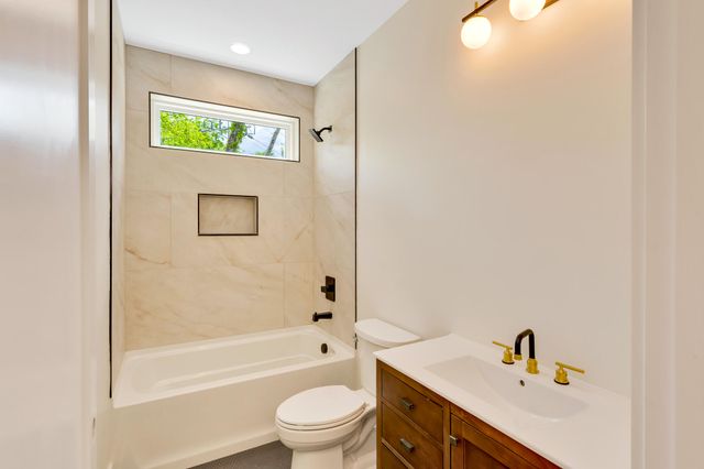 1402 W 55th Street, Chattanooga, TN 37409