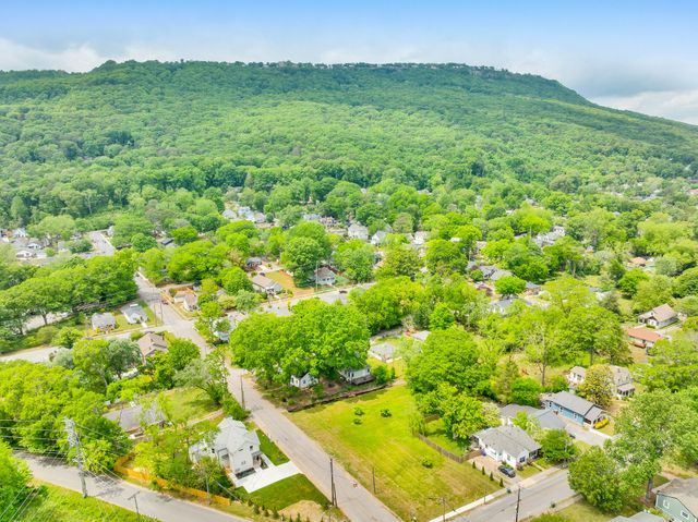 1402 W 55th Street, Chattanooga, TN 37409