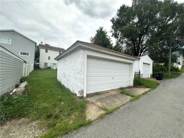 604 8th Street, Irwin, PA 15642