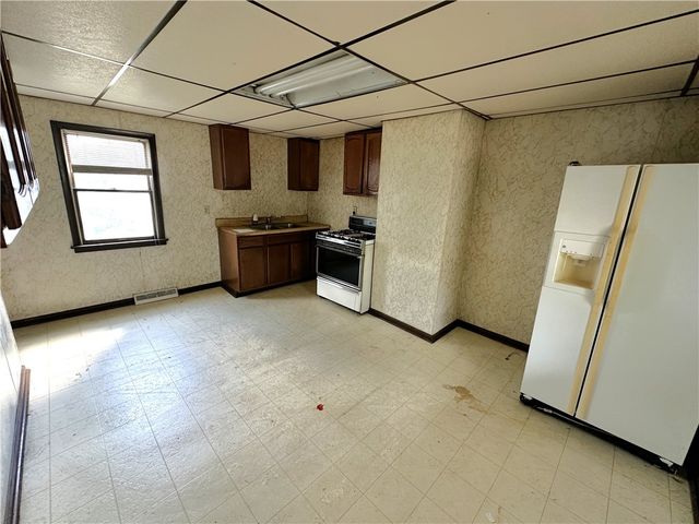 604 8th Street, Irwin, PA 15642