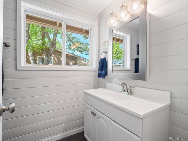 805 Kline Dr, Lakewood, CO 80215