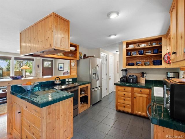 805 Kline Dr, Lakewood, CO 80215