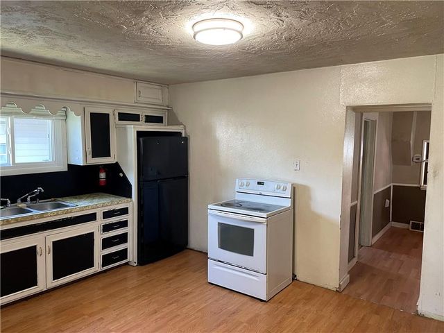 217 Main Street, Linwood, KS 66052