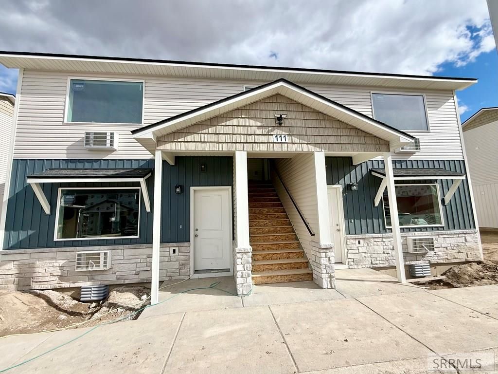 Image 2 of property listing at 5405 Park Lawn Drive # 111, Chubbuck, ID 83202