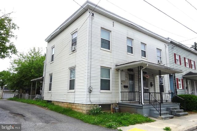 156-158 E MCKINLEY ST, Chambersburg, PA 17201