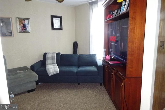 156-158 E MCKINLEY ST, Chambersburg, PA 17201