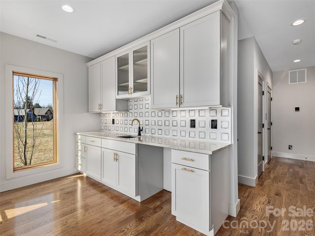 50 Verde Drive, Asheville, NC 28806