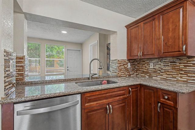 6001 NW 66th Terrace, Tamarac, FL 33321