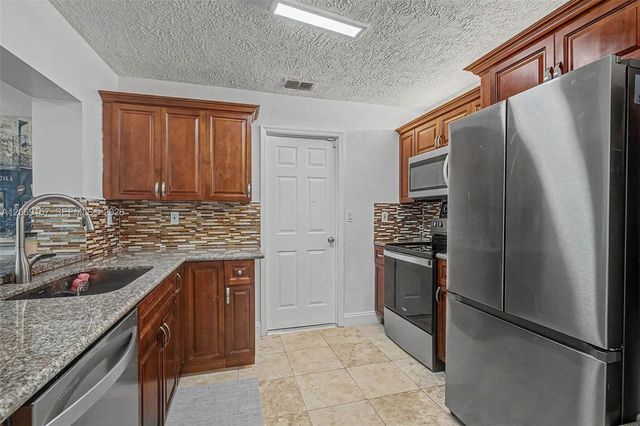 6001 NW 66th Terrace, Tamarac, FL 33321